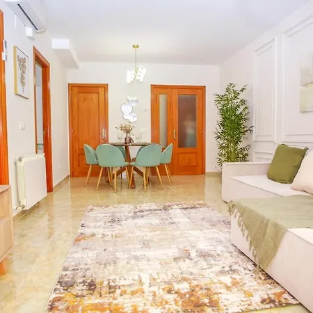 Pintor New Modern * Λορέτ Ντε Μαρ
